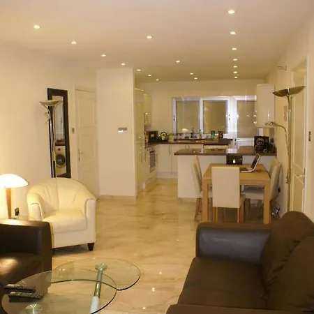 Amathusia Apartamento Limassol